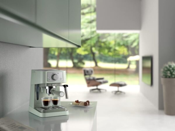 De'Longhi Manual Coffee Machine Stilosa EC260.GR, 15 Bar Pressure, Cappuccino System, Automatic Switch-Off, Compatible with ESE pods, 2 Level Tray, Capacity 1L, Green - Image 4