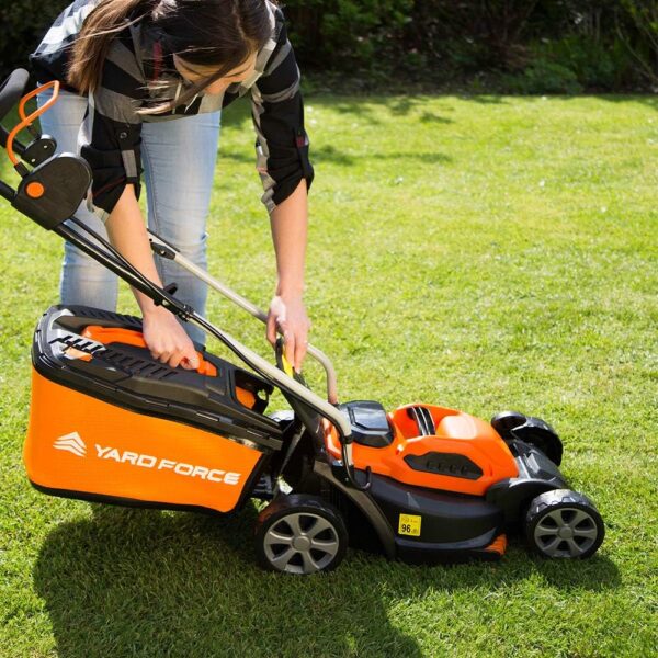 Yard Force 40V 32cm Cordless Lawnmower with Lithium-ion Battery and Quick Charger LM G32, Black/Orange - Image 6