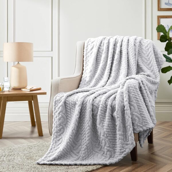 Sherpa Throw Blanket,Cable Pattern Decorative Soft Cozy Blanket for Couch Sofa,Light Weight Fleece Warm Throw Blanket for Bed,Grey,127 x 152 cm - Image 3