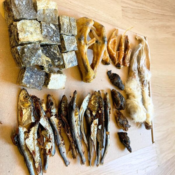 Natural Dog Treat Box Including 32 Natural Dog Chews and Treats. Rabbit Ears, Dried Sprats, Chicken Feet & Wings, Fish Cubes & Chicken Hearts or Bites. Suitable for Small, Medium and Large Adult Dogs. - Image 5