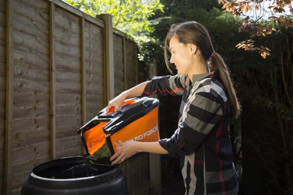 Yard Force 40V 32cm Cordless Lawnmower with Lithium-ion Battery and Quick Charger LM G32, Black/Orange - Image 12