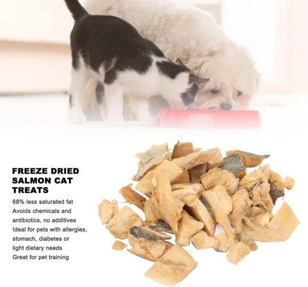 Freeze Dried Diced Salmon Pet Treats High Protein Low Fat Freeze Dried Salmon Snacks Blocks for Cat Dog Meow Pets 50g/1.7Oz - Image 4