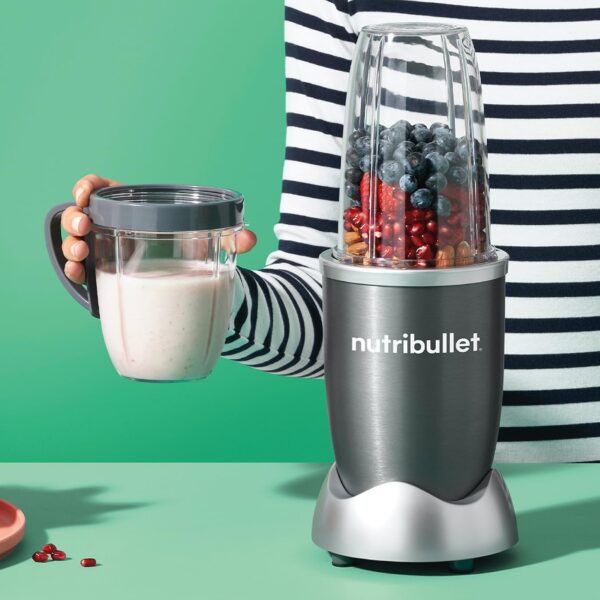 nutribullet Blender 600 Series - Powerful 20,000 RPM Extractor Blends Frozen Fruit, Nuts & Ice - 7 Piece Kit Includes 1x Tall Cup, 1x Short Cup, 1x Handled Ring & 1x Sealable Lid - Ideal for Smoothies - Image 4