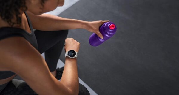 Garmin Venu 2S GPS 40mm Smartwatch, AMOLED Touchscreen, All-day Advanced Health & Fitness Features, Music Storage, Wellness Smartwatch with up to 10 days battery life, White - Image 19