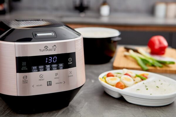 Yum Asia Bamboo Rice Cooker with Induction Heating (IH) and Ceramic Bowl, 7 Rice Cooking Functions, 4 Multicooker Functions, Motouch LED Display (1.5L) 220-240V UK/EU Power (Champagne Rose and Black) - Image 6