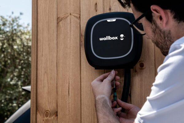 Wallbox Pulsar Max Electric Vehicle Charger (7.4kW, Type 2, Wi-Fi, Bluetooth, OCPP, Indoor/Outdoor, Earthing Protection, 5 Meter Cable, Easy-to-Install Design) White - Image 6