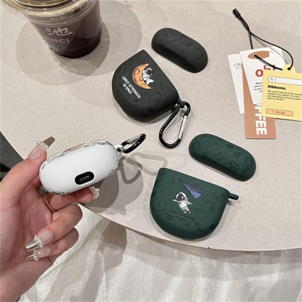 PLXBYC Ear Buds Case for Bose QuietComfort Earbuds II Case (2022) & QuietComfort Ultra Case (2023),Cute Cartoon Astronaut Spaceman Headphone Cover with Hook (green) - Image 7
