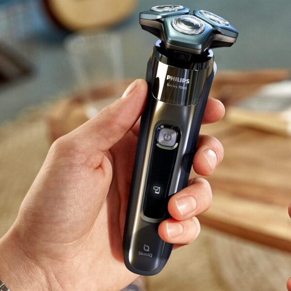 Philips Shaver Series 7000 Dry and Wet Electric Shaver Men (Model S7783/35) - Image 8